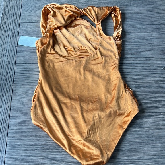 ISA BOULDER Sculpture Asymmetric Satin Swimsuit in Copper sz M 340$ - Picture 8 of 10
